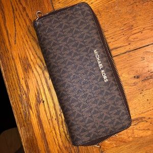 Micheal Kors Wallet